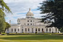 Khám phá dinh thự 79 triệu USD của tỷ phú giàu nhất châu Á