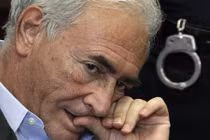 Chuỗi ngày ăn cơm tù của “ông lớn” tiền tệ thế giới