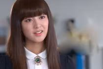 Em chồng thay đổi hẳn thái độ khi thấy tôi cầm bức ảnh đó