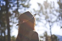 Sếp rỉ tai ngọt ngào, tôi ngoan ngoãn vào khách sạn