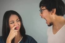 Bị bạn gái từ chối hôn do hôi miệng, chàng trai đi khám và cái kết bất ngờ