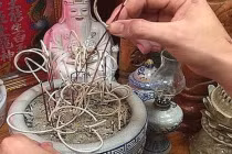 Cuối năm lau dọn bàn thờ làm theo quy tắc: Sang năm hỷ tín tới nhà