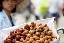 Gốc tích của hàng triệu chiếc bánh rán bẩn mỗi ngày