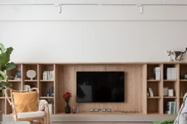 Căn hộ có nội thất bằng gỗ công nghiệp, đồng nhất các phòng