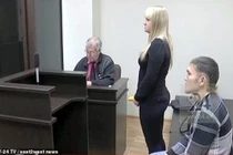 Bị bạn gái đâm 13 nhát vẫn cầu hôn trước toà