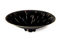 Chiếc bát cổ sắp được bán giá 91 tỷ đồng có gì đặc biệt?