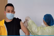 Cuộc đua vaccine ở Trung Quốc khó khăn vì thiếu bệnh nhân