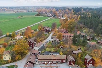 Những ngôi làng, thị trấn đang được rao bán 