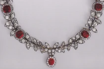 Những món quà Giáng sinh đắt đỏ chỉ nhà giàu mới dám tặng nhau