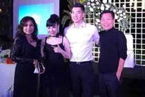 Vợ Trương Nam Thành hé lộ kỉ vật bà nội chồng tặng