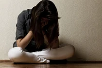 Cay đắng cùng chồng "diễn kịch" để giúp bồ nhí an thai