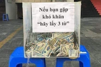 Cảm động thùng tiền từ thiện đặt ở vỉa hè Sài Gòn