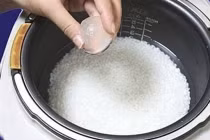 Nấu cơm thả thứ này vào khiến món cơm thơm dẻo giàu dinh dưỡng