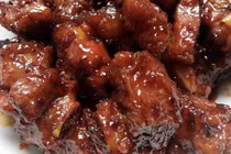 Trời mát làm sườn rim thế này ăn bao nhiêu cũng hết