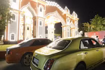 Dũng lò vôi và các đại gia Việt sắm xế sang tặng vợ