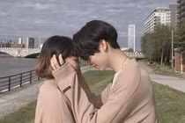 Chàng trai choáng váng khi biết thân phận thật của cô bạn gái