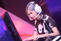 Video: 'Chơi game là trò vô bổ, không thể kiếm tiền?'