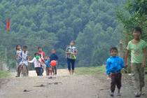 Đằng sau những cuộc hôn nhân cận huyết thống của người Chứt