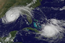 Video: Điều gì xảy ra khi hai cơn bão gặp nhau?