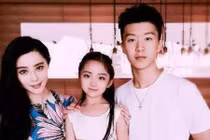 Em trai Phạm Băng Băng bật khóc vì không vượt lên cái bóng của chị