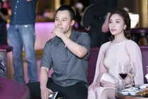 Dàn gà cưng nghỉ chơi với Vũ Khắc Tiệp