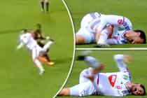 Video: Siêu sao ăn vạ như "cá giãy chết" khiến CĐV cười té ghế