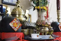 Bát hương có dấu hiệu này nhớ thay bỏ gấp kẻo nhà mất hết tài lộc