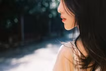 Sự trả thù ngọt ngào nhất trong tình yêu chính là sự lãng quên