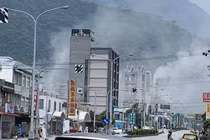 Video: Động đất mạnh nhất trong năm tấn công Đài Loan, Trung Quốc