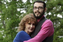 Chuyện tình cổ tích của chàng thiếu niên và người tình 63 tuổi