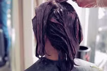 Đau lòng người phụ nữ mắc ung thư do nhuộm tóc