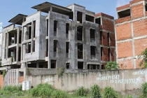 Dễ "chết chùm" theo những cơn "sốt đất"