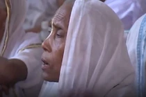 Video: Khi các góa phụ bị coi là tội lỗi vì chồng chết trước