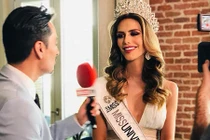 Angela Ponce nói gì khi bị chê không có tư cách thi Miss Universe 2018