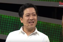 Trường Giang lại khiến khán giả khó chịu vì hỏi xoáy bạn gái Quang Hải