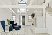 "Lột xác" nhà bỏ hoang thành nơi ở đến đại gia cũng phải "thèm"