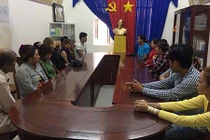 Phá sòng bạc "quý bà" trong biệt thự ở miền Tây