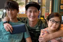 Huy Khánh dần thoát tai tiếng với cuộc sống hiện tại thế nào?