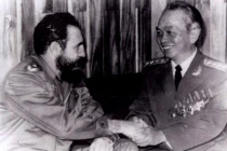 Giây phút gặp gỡ xúc động của Tướng Giáp và lãnh tụ Fidel