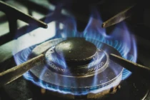 8 cách đơn giản tiết kiệm một nửa tiền gas, tránh lãng phí tài chính