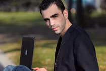 Sửng sốt với tài năng của trùm hacker nhỏ tuổi nhất thế giới