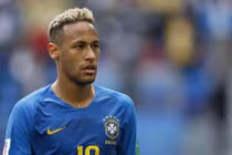 Thích xem World Cup nhưng lại sợ vợ