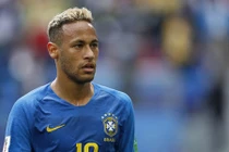 Thích xem World Cup nhưng lại sợ vợ