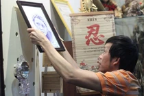 Ngỡ ngàng không gian sống xập xệ của danh hài bạc tỷ Hoài Linh