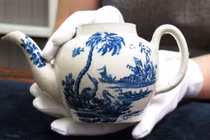 Mua ấm nứt hơn 450.000 đồng, nhưng khi bán sốc nặng vì "ôm" tiền tỷ