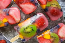 Video: Tận dụng trái cây làm kem mát lạnh đãi gia đình ngày nóng