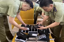 500 kính mắt hiệu Chanel, hàng về từ Lạng Sơn nghi đồ giả