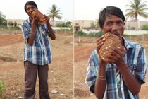 Hãi hùng dị nhân ăn 3kg bùn đất mỗi ngày, nhai gạch như bim bim