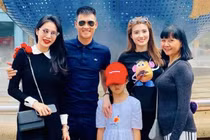 Nét thanh tú cùng chiều cao vượt trội của con gái Thủy Tiên-Công Vinh