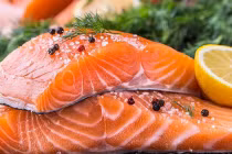 Mua cá hồi cứ nhắm trúng điểm vàng này, đảm bảo cá tươi